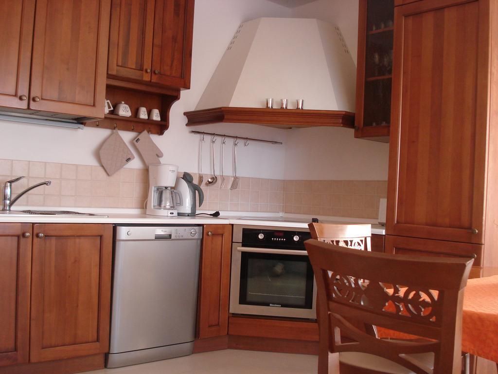 Apartments Villa Residenca Novi Vinodolski Eksteriør bilde