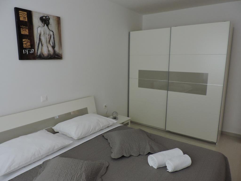 Apartments Villa Residenca Novi Vinodolski Eksteriør bilde