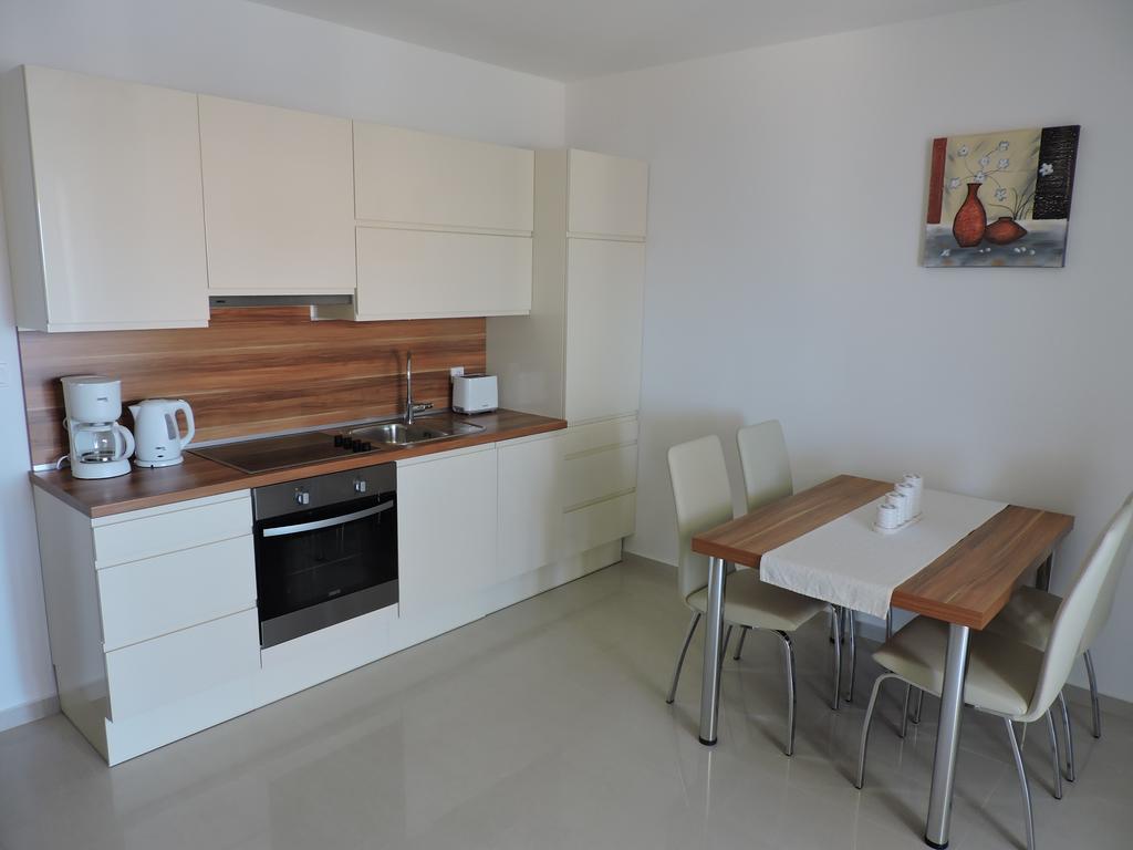 Apartments Villa Residenca Novi Vinodolski Eksteriør bilde