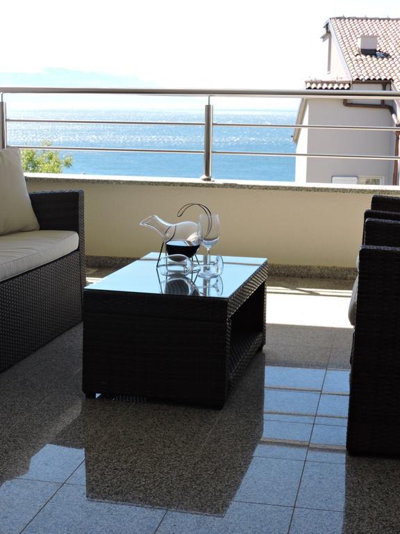 Apartments Villa Residenca Novi Vinodolski Eksteriør bilde