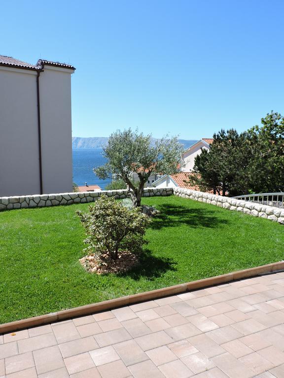 Apartments Villa Residenca Novi Vinodolski Eksteriør bilde