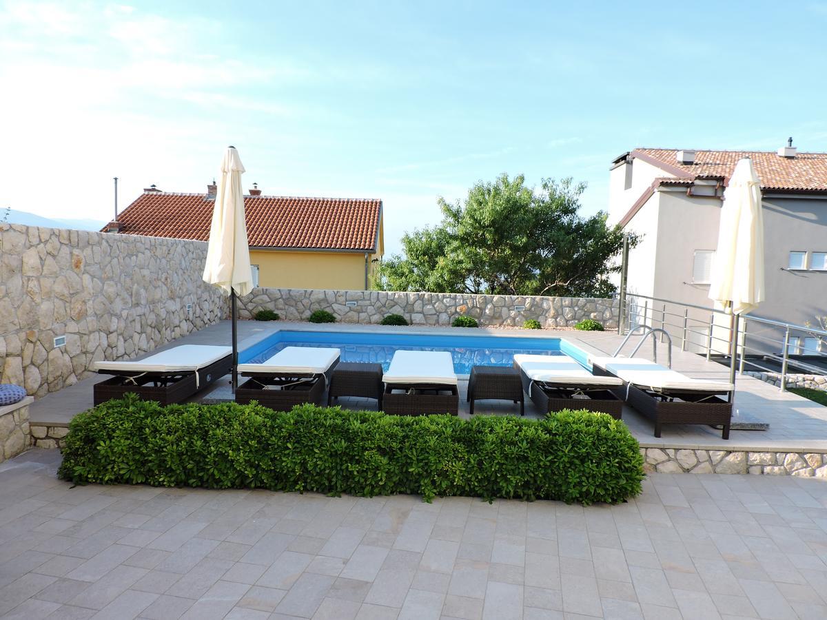 Apartments Villa Residenca Novi Vinodolski Eksteriør bilde