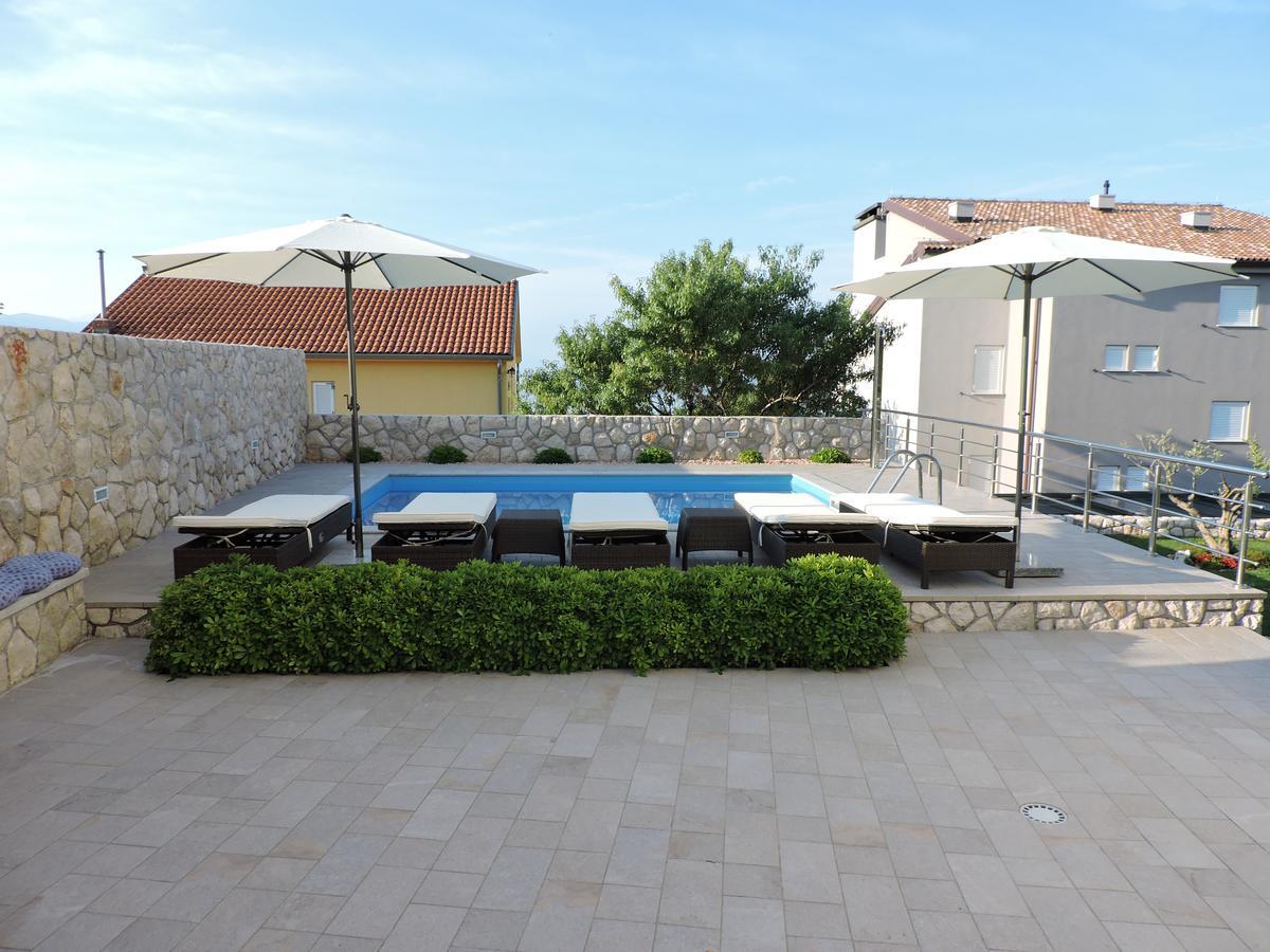Apartments Villa Residenca Novi Vinodolski Eksteriør bilde