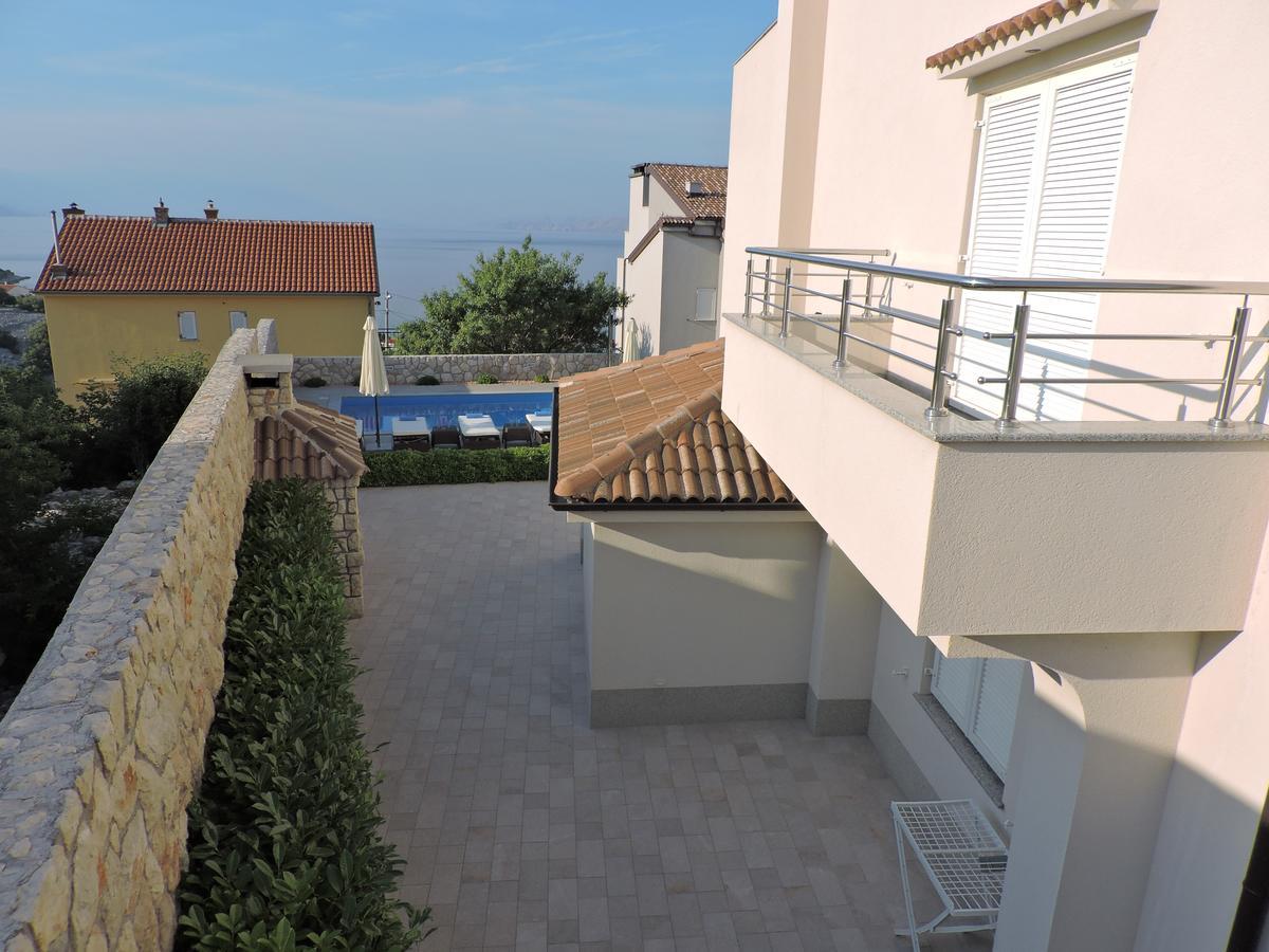 Apartments Villa Residenca Novi Vinodolski Eksteriør bilde