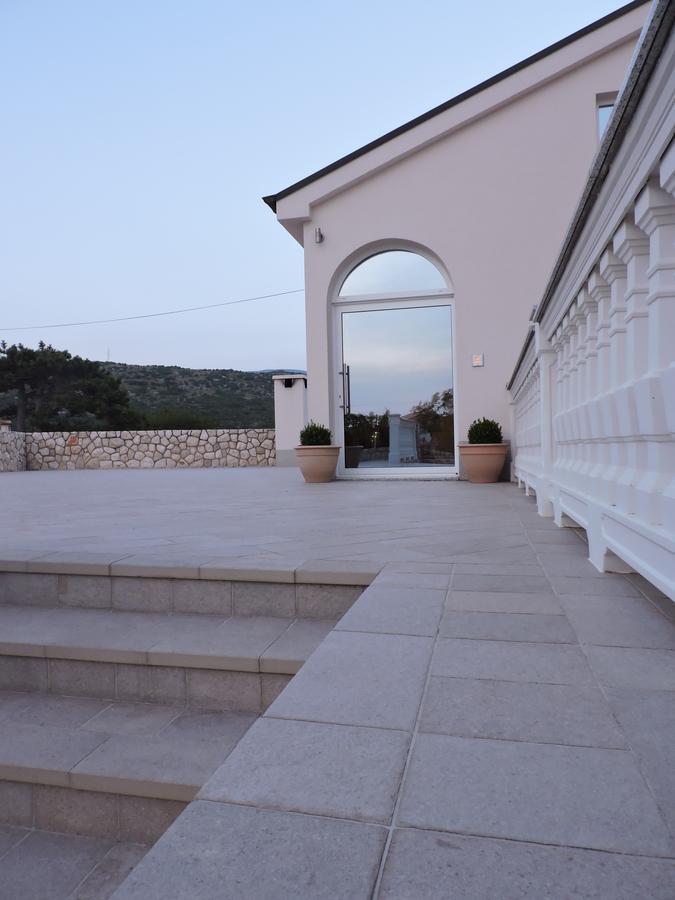 Apartments Villa Residenca Novi Vinodolski Eksteriør bilde